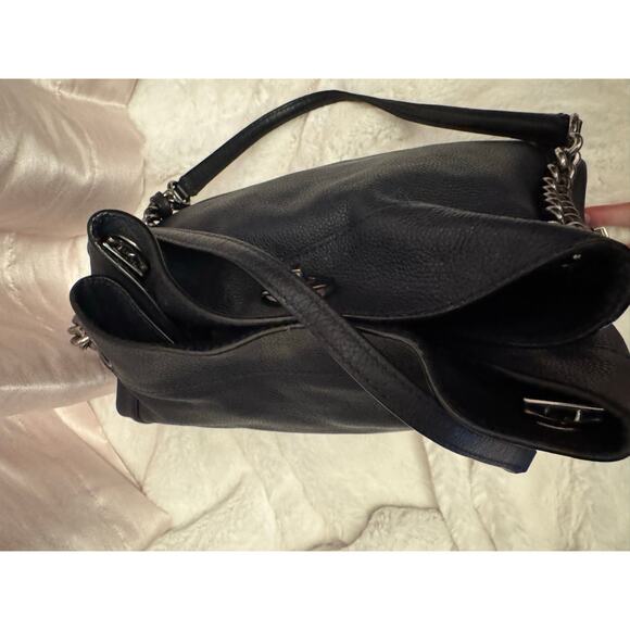 Coach Edie Chain Shoulder Bag Navy Pebbled Leather Turnlock Slouchy Tote - Picture 7 of 12